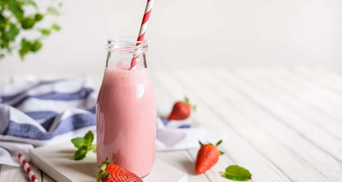 Strawberry Kiwi Mint Lime Smoothie