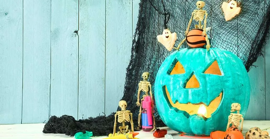 Let trick or treaters know you have healthy and allergy-friendly Halloween candy alternatives by putting out a teal pumpkin.
